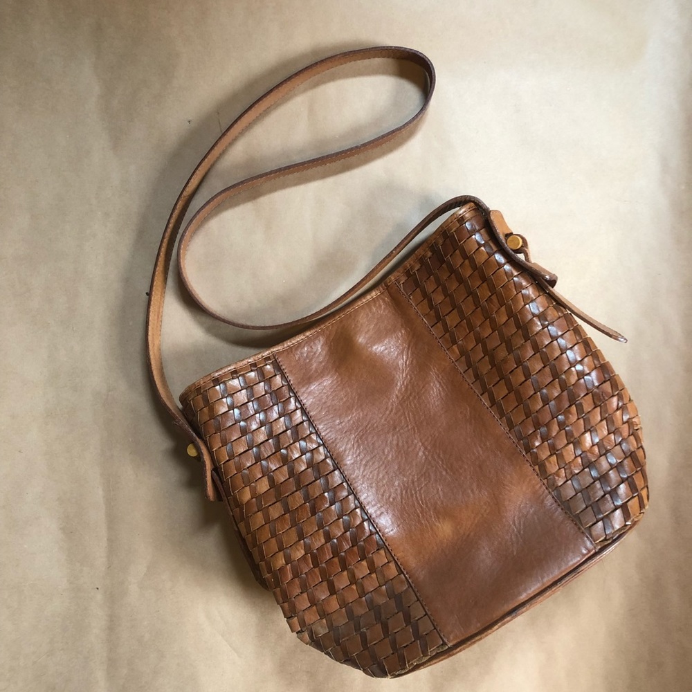 Vintage Unisa Bucket Bag Woven Leather Purse